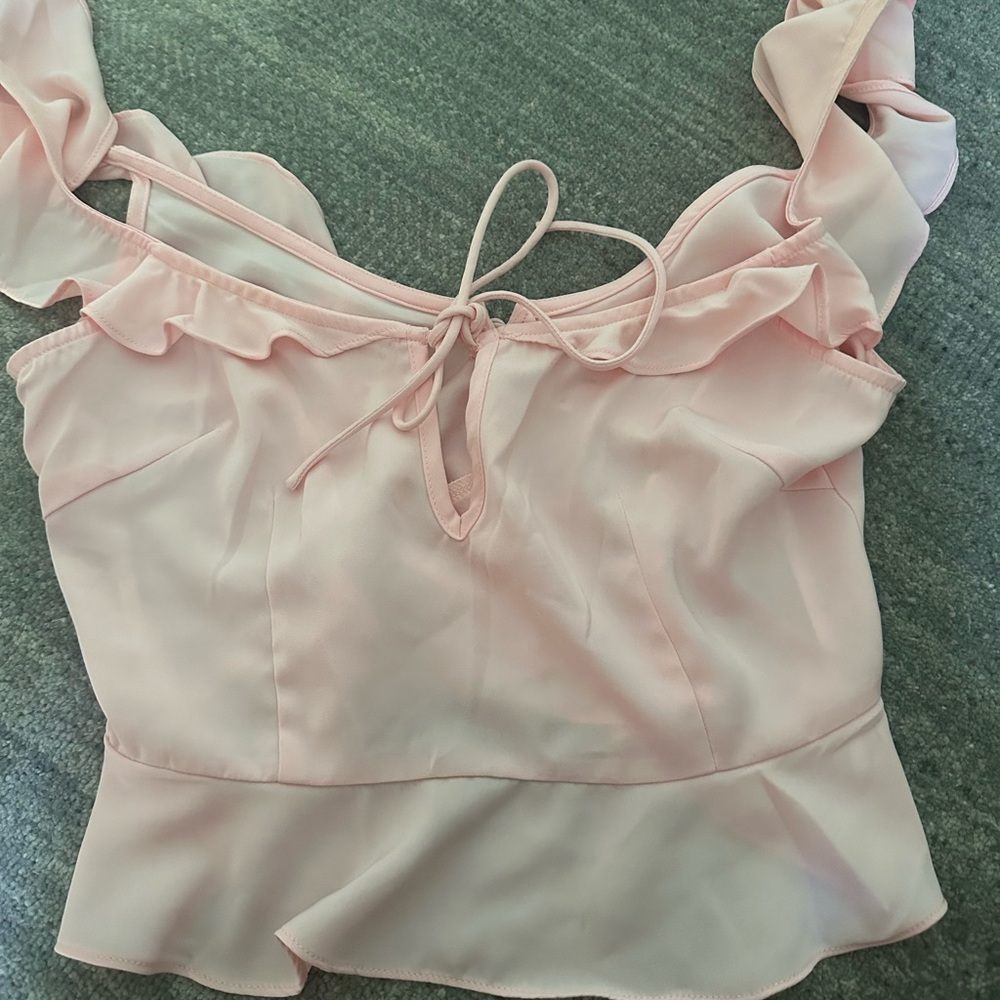 SUPERDOWN BABY PINK RUFFLE CROP TOP